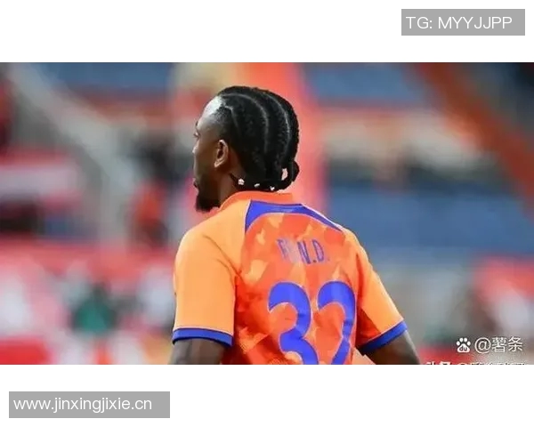 夸梅直言布朗尼在大学表现平平不及部分高中球员的潜力与实力