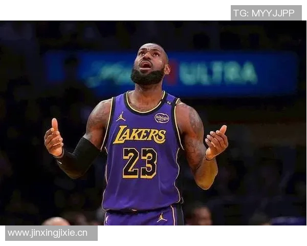 詹姆斯标志性时刻引争议为何选择如此低级的方式赚钱