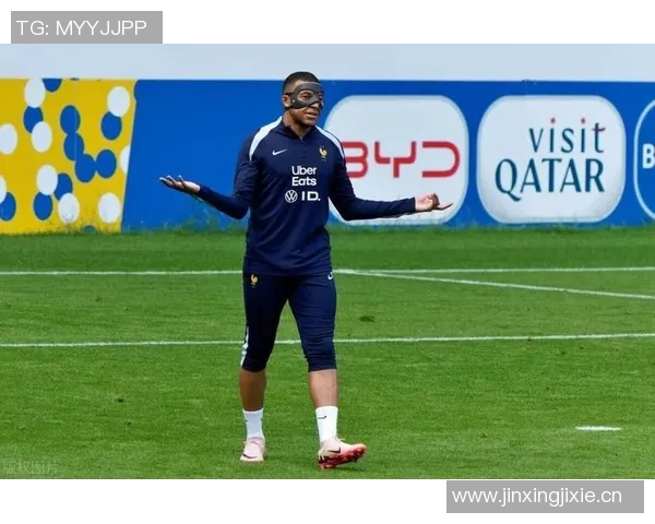 姆巴佩接过法国10号球衣责任普拉蒂尼称其理解重要性