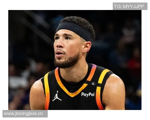 太阳主帅称布克将更多担任控卫角色提升球队进攻效率