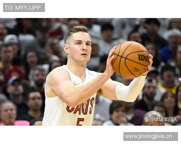 詹姆斯称骑士引进鲍尔为明智之举常规赛已不再关键 詹姆斯称骑士引进鲍尔为明智之举常规赛已不再关键