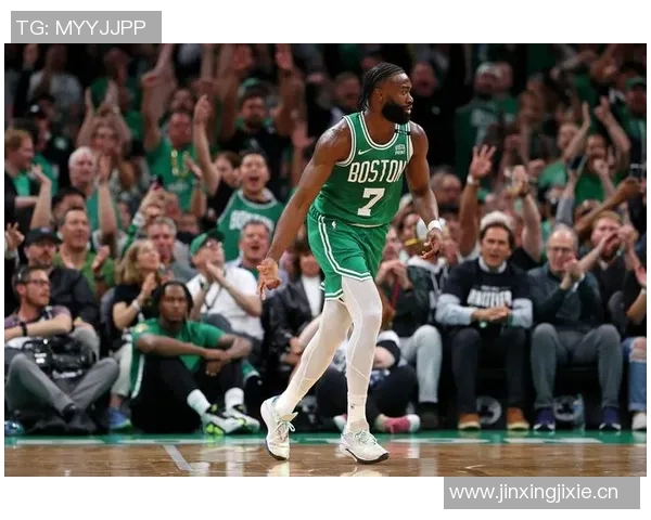 杰伦布朗谈球队阵容变动强调替代球员需要时间适应 杰伦布朗谈球队阵容变动强调替代球员需要时间适应