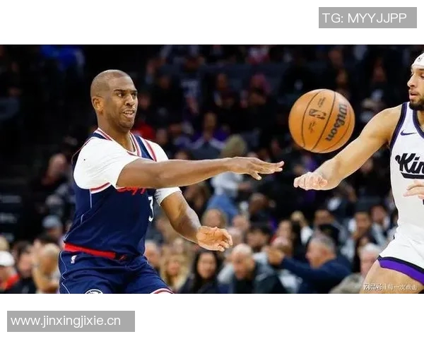 快船半场大胜国王20分保罗助攻如潮大洛三分火力全开小卡表现抢眼 快船半场大胜国王20分保罗助攻如潮大洛三分火力全开小卡表现抢眼