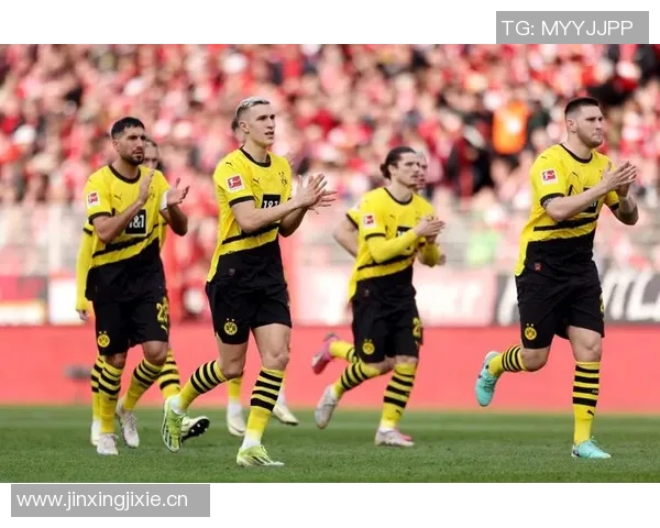 多特蒙德老将格罗斯续约前景不明未来充满变数