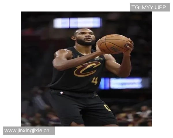 莫布里全能表现助队获胜17投7中贡献20分14板7助2断2帽 莫布里全能表现助队获胜17投7中贡献20分14板7助2断2帽