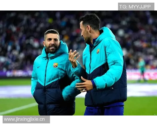 哈维盛赞阿尔巴称其为巴萨和西班牙队历史最佳左后卫 哈维盛赞阿尔巴称其为巴萨和西班牙队历史最佳左后卫