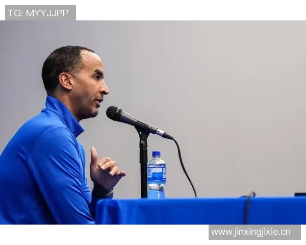 达拉斯球迷怒斥尼科成过街老鼠只因他让所有人失望