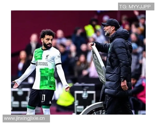 前埃及国脚怒怼卡拉格：萨拉赫独撑埃及难怪C罗不屑梅西反击你