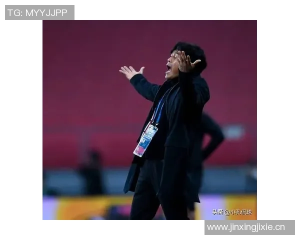 袁甲评艾堃蓉城第一球争议与费莱尼事件惊人相似引发热议