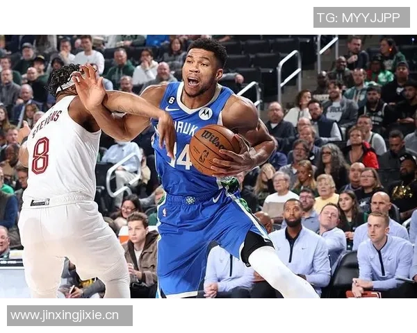 76人客场挑战雄鹿恩比德因伤缺席乔治状态良好可参赛 76人客场挑战雄鹿恩比德因伤缺席乔治状态良好可参赛